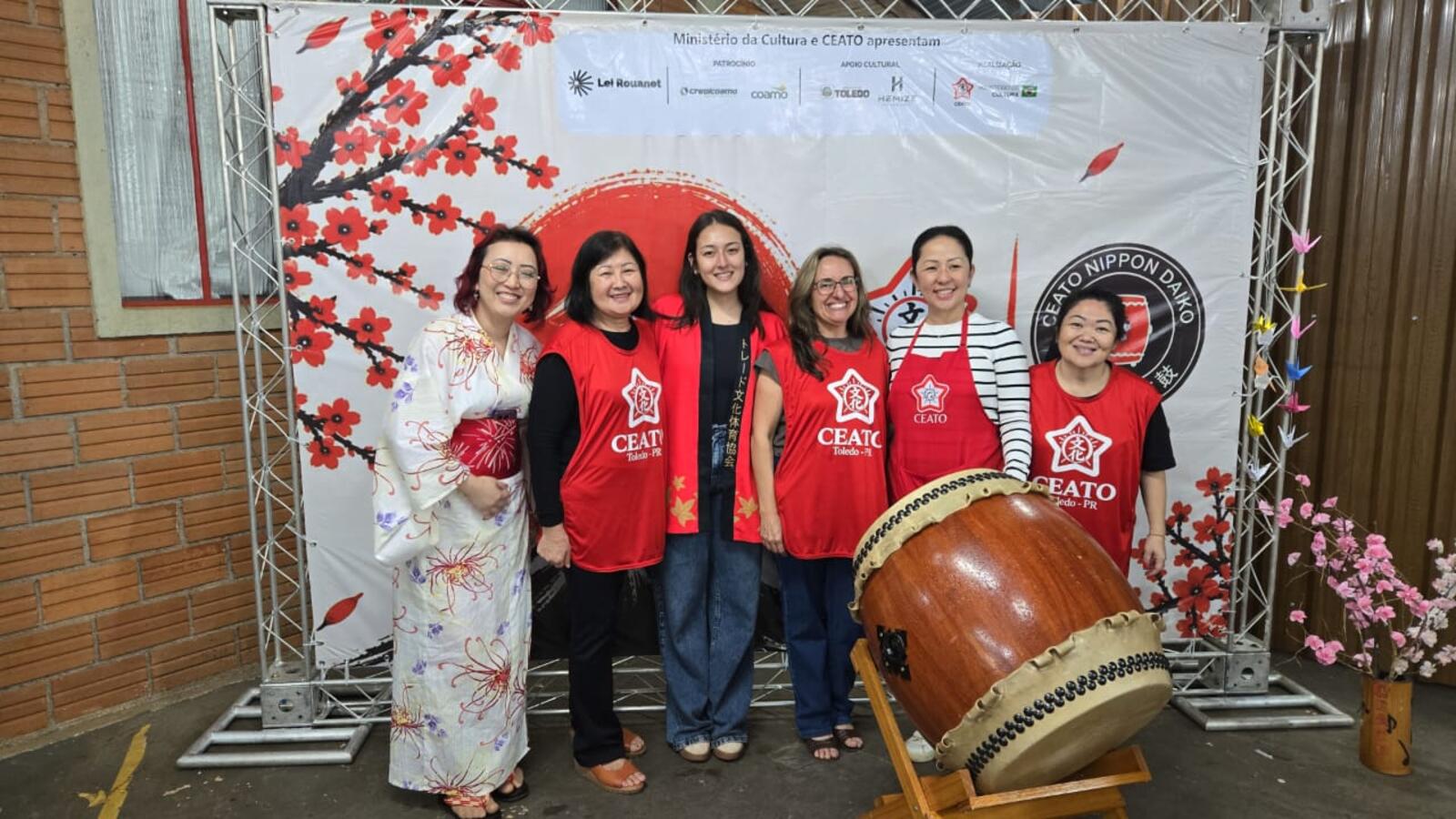 Festival realizado no último domingo (11), na Ceato, contou com apresentações artísticas, oficinas, demonstrações de artes marciais e gastronomia japonesa