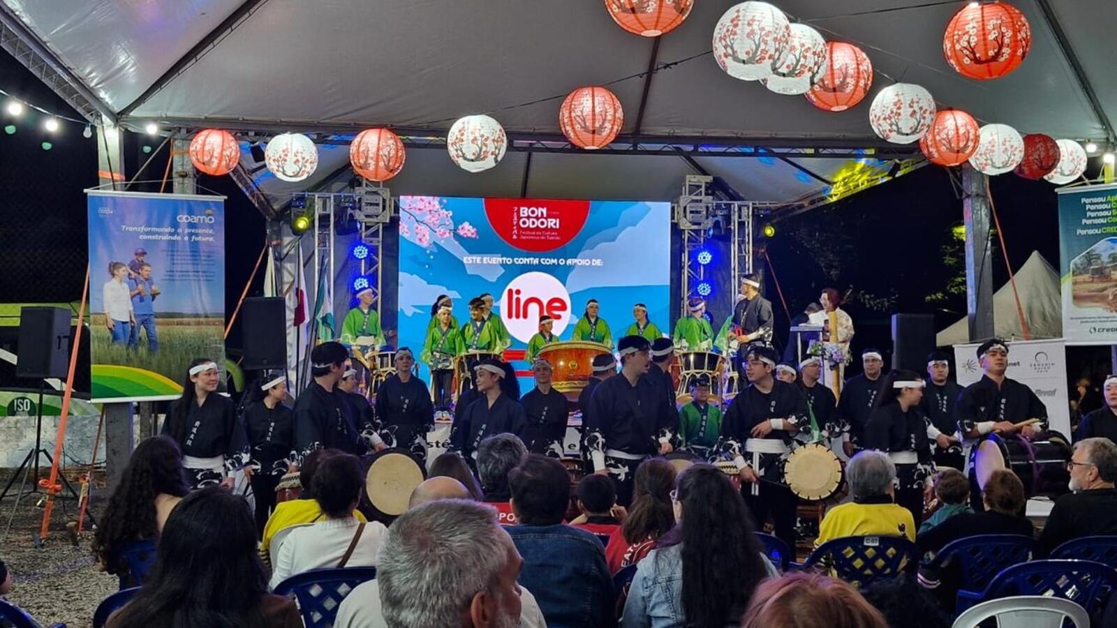 Festival realizado no último domingo (11), na Ceato, contou com apresentações artísticas, oficinas, demonstrações de artes marciais e gastronomia japonesa