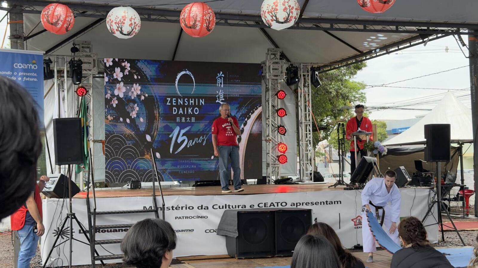 Festival realizado no último domingo (11), na Ceato, contou com apresentações artísticas, oficinas, demonstrações de artes marciais e gastronomia japonesa