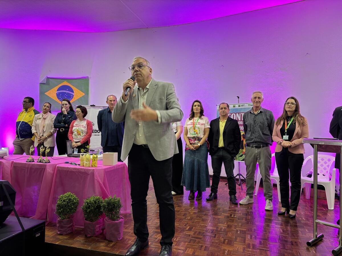 Evento promovido pela Secretaria da Mulher contou com atividades recreativas, apresentações culturais, feira de artesanato e arrecadação de alimentos