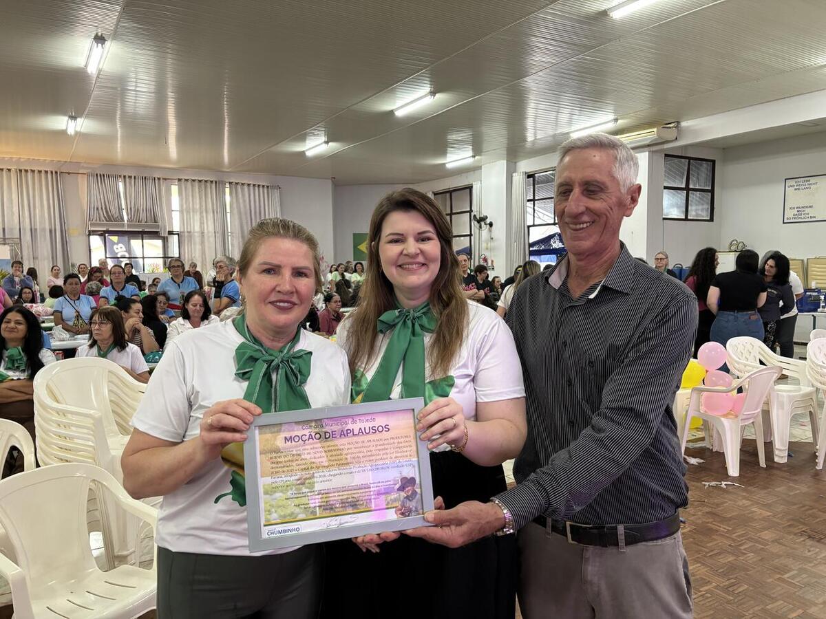 Evento promovido pela Secretaria da Mulher contou com atividades recreativas, apresentações culturais, feira de artesanato e arrecadação de alimentos