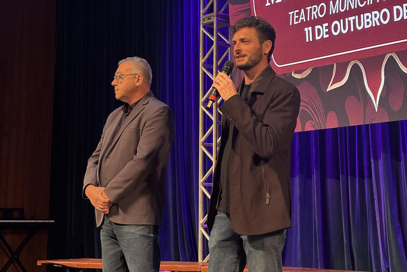 Realizado neste domingo (11), espetáculo que presta homenagem ao professor Darcysio Fritsch teve a participação de 13 grupos vocálicos de Toledo