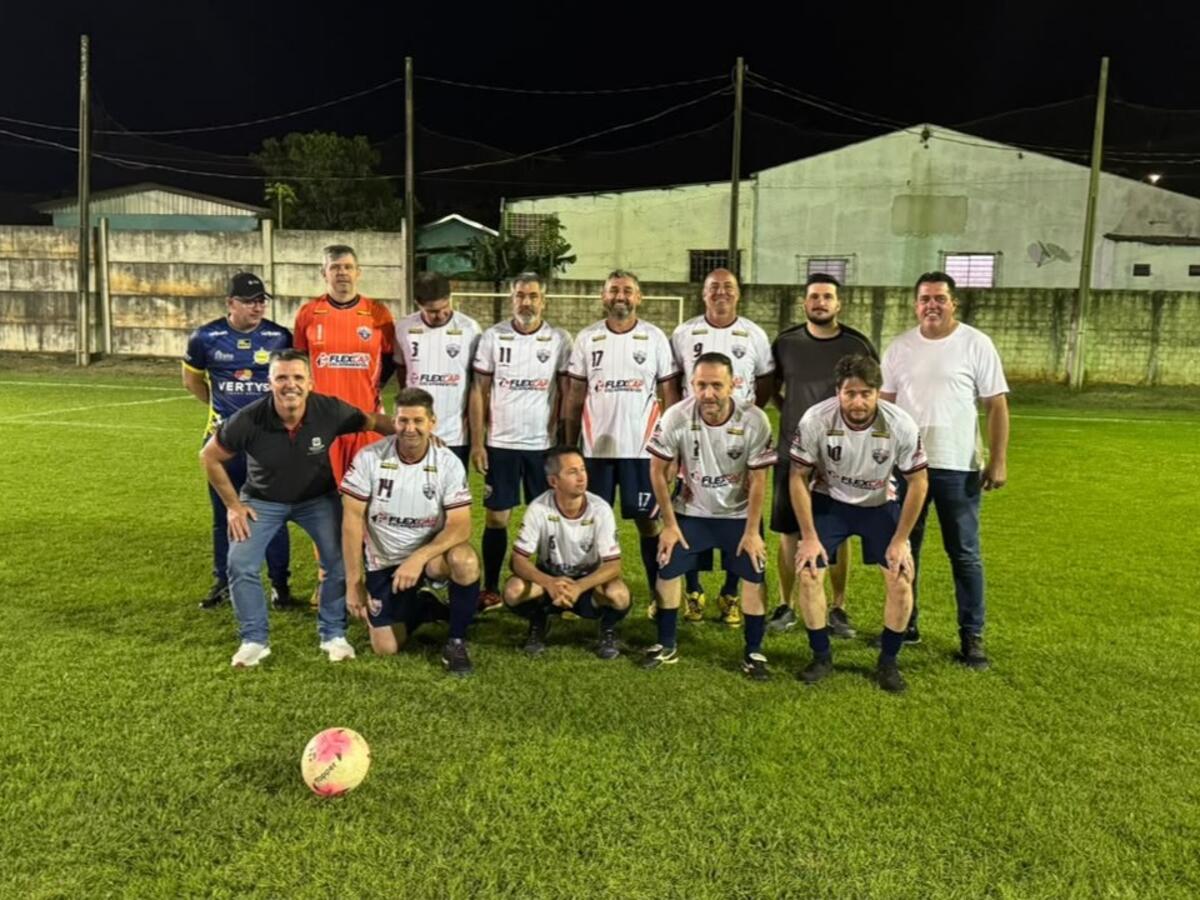 Oito equipes disputam as próximas vagas na categoria Veteranos; competição soma 162 gols em 34 partidas