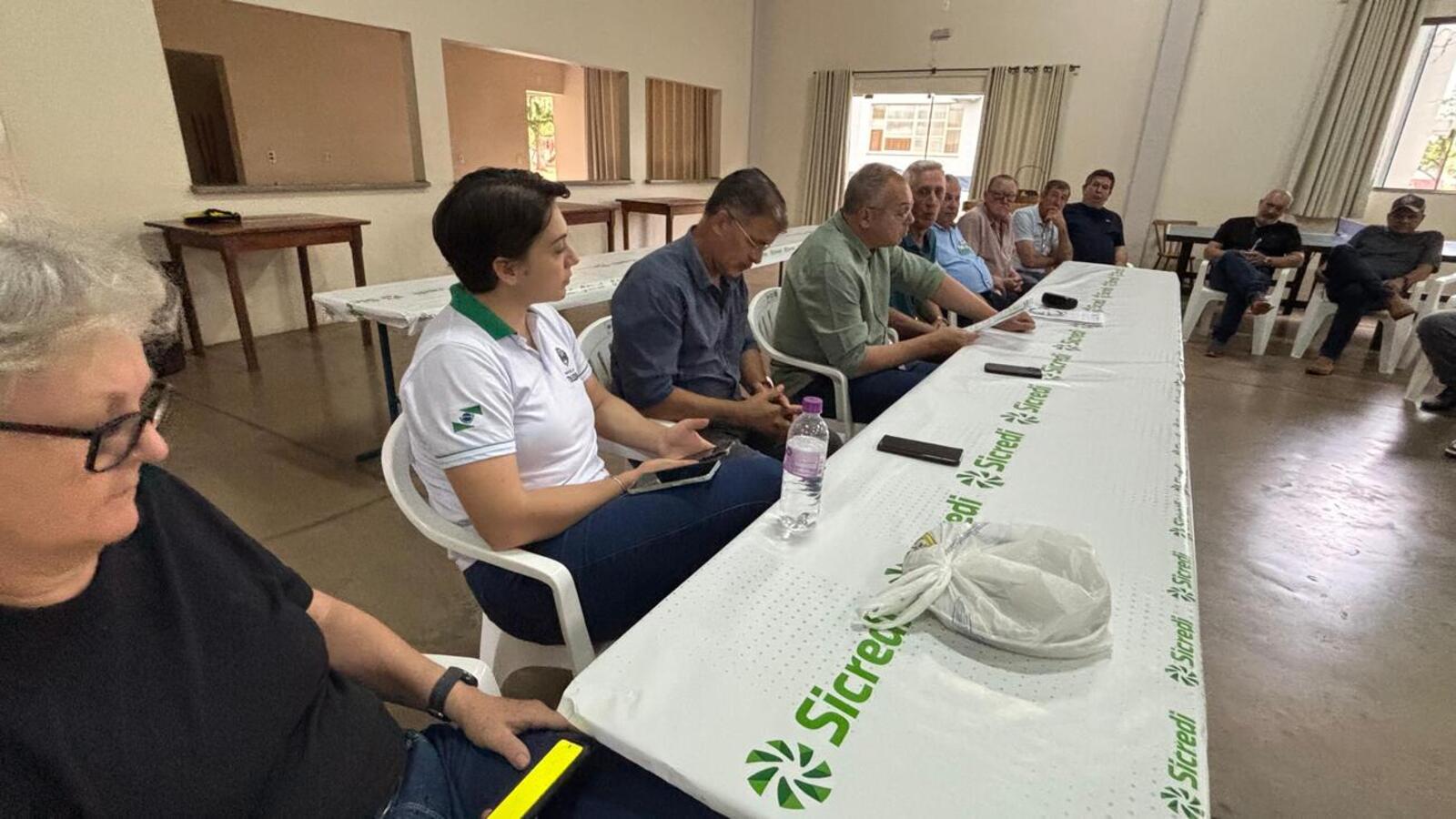 Reunião com o prefeito Mario Costenaro abordou a divisão de responsabilidades entre as entidades e a possibilidade de investimentos em melhorias no espaço