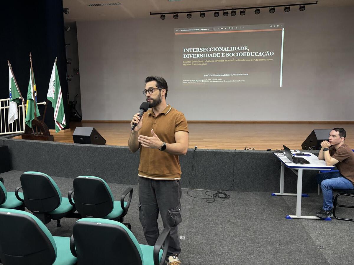 Evento promovido pelo CMDCA reuniu profissionais e representantes da rede de atendimento para discutir temas relacionados às políticas de socioeducação