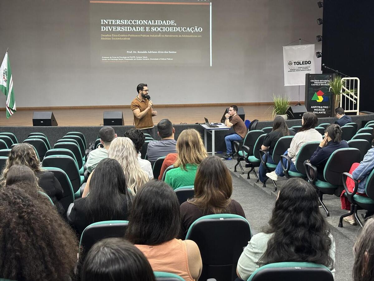 Evento promovido pelo CMDCA reuniu profissionais e representantes da rede de atendimento para discutir temas relacionados às políticas de socioeducação