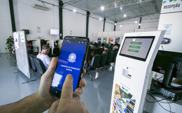 Em abril, saldo entre admissões e desligamentos foi o maior entre municípios do com mais de 100 mil habitantes, tanto em termos absolutos quanto proporcionais