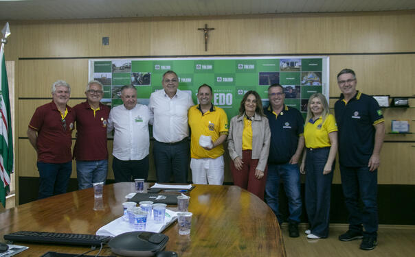 Comitiva apresentou, nesta terça-feira (22), ações da entidade e tratou de projetos e repasses previstos para instituições do município