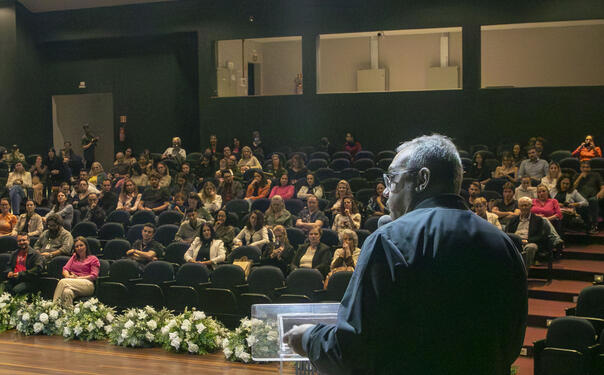 Evento teve abertura nesta terça-feira (6), na Unioeste, e segue com oficinas, minicursos, apresentações e outras atividades