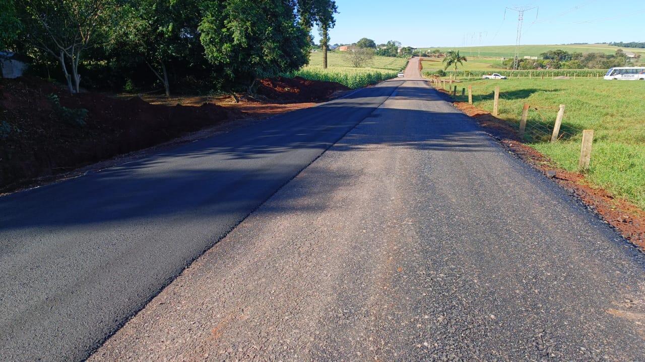Pavimentação em estrada rural