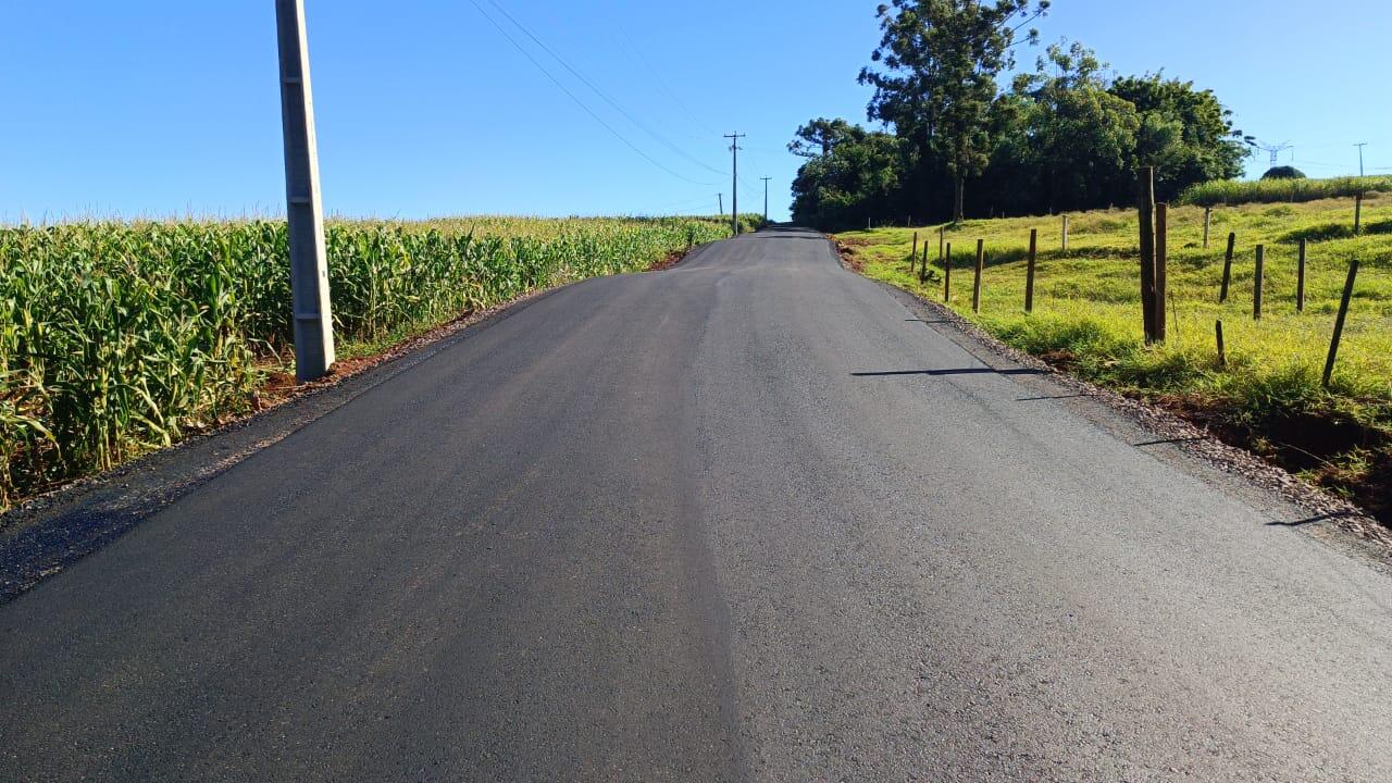 Pavimentação em estrada rural