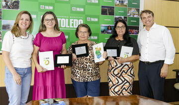 Prefeito recepciona servidoras municipais e assina portarias de aposentadorias