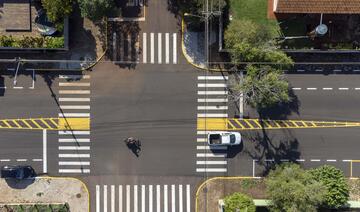 A Secretaria de Mobilidade Urbana investiu mais de R$ 4,6 milhões em sinalização e infraestrutura viária para melhorar as condições das vias de Toledo