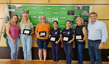 Cirlei Surian, Clera Bonfim, Hildegard Baier, Magda Biesek e Marinês Ferretto foram recebidas na tarde desta quarta (13) na Sala de Reuniões do Gabinete do Prefeito