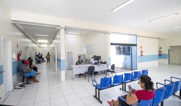 Diante de um cenário que tende a se agravar, município está ampliando horários e locais de atendimento, remanejando equipes e reforçando estoque de insumos