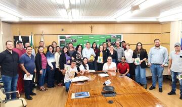 Empreendedores se organizam e criam o Núcleo da Adetur em Toledo no Dia do Chimarrão, 24 de abril