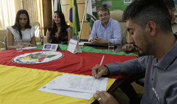 Assinatura do contrato Nº 209/2024, nesta terça-feira, na Sala de Reuniões da Prefeitura autoriza o início das obras 
