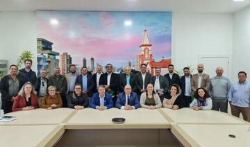 Representantes do Executivo, do Legislativo e da sociedade civil de Toledo estiveram em Chapecó nesta semana para conhecer o programa Mão Amiga