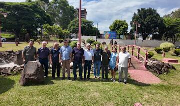 A Secretaria de Infraestrutura Rural e Urbana realizou uma reunião com a comunidade japonesa de Toledo para conversar sobre a Praça do Japão