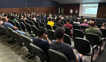 Profissionais que integram equipes puderam atualizar conhecimentos em evento realizado nesta segunda (27), durante o dia todo, no auditório do Ismael Sperafico