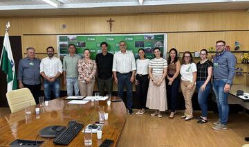 Participaram da reunião com o prefeito, o reitor, a vice-reitora, superintendentes e diretores da universidade