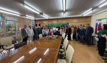 Leis tratam da redução da carga horária do cargo de nutricionista, repasse de recursos para o Consamu e para o Ciscopar, e fornecimento de turbantes para pacientes oncológicos
