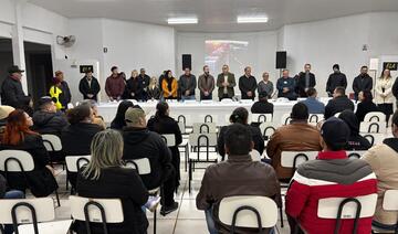 Participaram da reunião a equipe da gestão municipal, lideranças do bairro, vereadores e moradores para debater ações locais
