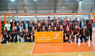 Após vitórias por 2 sets a 0 sobre Maripá e Itaipulândia, município lidera o “Grupo B” dos naipes masculino e feminino, com 100% de aproveitamento na competição