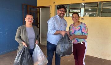 Cestas beneficiaram 115 famílias referenciadas no Cras II, com arroz, feijão, fubá, verduras, legumes, frutas e suco