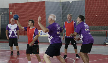 O Centro de Treinamento para Pessoas Idosas oferece um espaço para praticar esportes adaptados, a fim de promover saúde, mobilidade e bem-estar