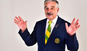 De uma maneira descontraída, Emílio Martini promoverá um show de humor beneficente sobre a rotina da pessoa idosa