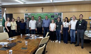 Ato, realizado na manhã desta quinta-feira (18), na Sala de Reuniões do Gabinete do Prefeito, oficializa ingresso de 11 novos conselheiros (5 titulares e 6 suplentes)
