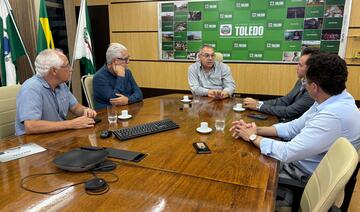 Presidente, vice e secretário executivo do Conselho de Desenvolvimento Econômico de Toledo foram recebidos pelo prefeito Mario Costenaro nesta terça-feira (3) 