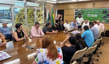 Sanção ocorreu no Gabinete do Prefeito e tratam de políticas públicas voltadas a migrantes e pessoas com autismo