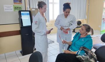 Em parceria com a Secretaria de Saúde, iniciativa aborda riscos da automedicação e descarte adequado para pacientes do SUS em farmácias municipais