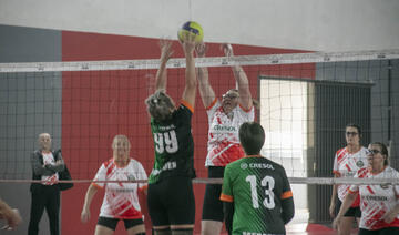 Em partidas realizadas na tarde desta segunda-feira (18), no câmpus II da Unipar, anfitriões levaram a melhor tanto no naipe feminino quanto no masculino