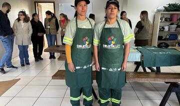 Trabalhadores da Unidade de Valorização de Recicláveis (UVR) receberam, nesta quinta (18), itens que foram adquiridos por meio do convênio Linha Ecológica