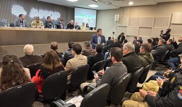 Prefeito Mario Costenaro participou do encontro e pediu informações sobre os recursos para construção da Delegacia Cidadã