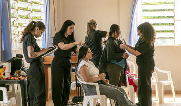Atividade, nesta segunda-feira (21), reuniu mulheres do entorno da unidade para orientações de saúde e atendimentos gratuitos de beleza e bem-estar