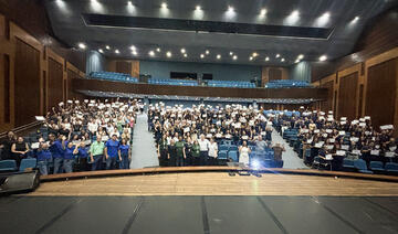 Solenidade no Teatro Municipal na tarde desta terça (29) reuniu 396 ACS e ACE de 16 municípios que concluíram curso técnico oferecido pelo Ministério da Saúde