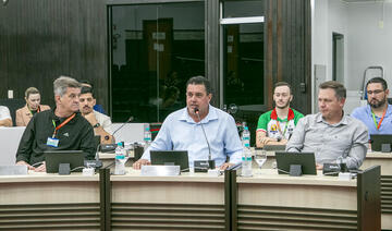 No Plenário da Câmara de Vereadores, Smel explanou dados sobre ações e finanças da pasta em audiência pública promovida na manhã desta sexta-feira (18)