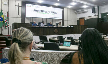 Dados sobre ações e gestão de recursos da Secretaria Municipal da Educação foram explanados em audiência pública nesta sexta (25) na Câmara de Vereadores