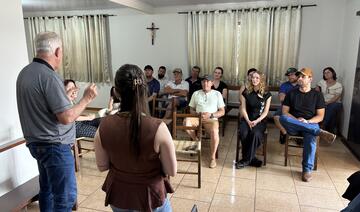 Encontro realizado em Cerro da Lola também abordou programas da Prefeitura e mudanças no Plano Safra