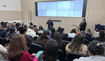 Encontro reuniu aproximadamente 40 profissionais para orientar a atuação da assistência social no atendimento à população em situações de emergência