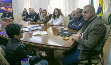 Estudantes das escolas municipais Olivo Beal e Shirley Lorandi estiveram no gabinete do prefeito neste início de semana para conversar sobre evento